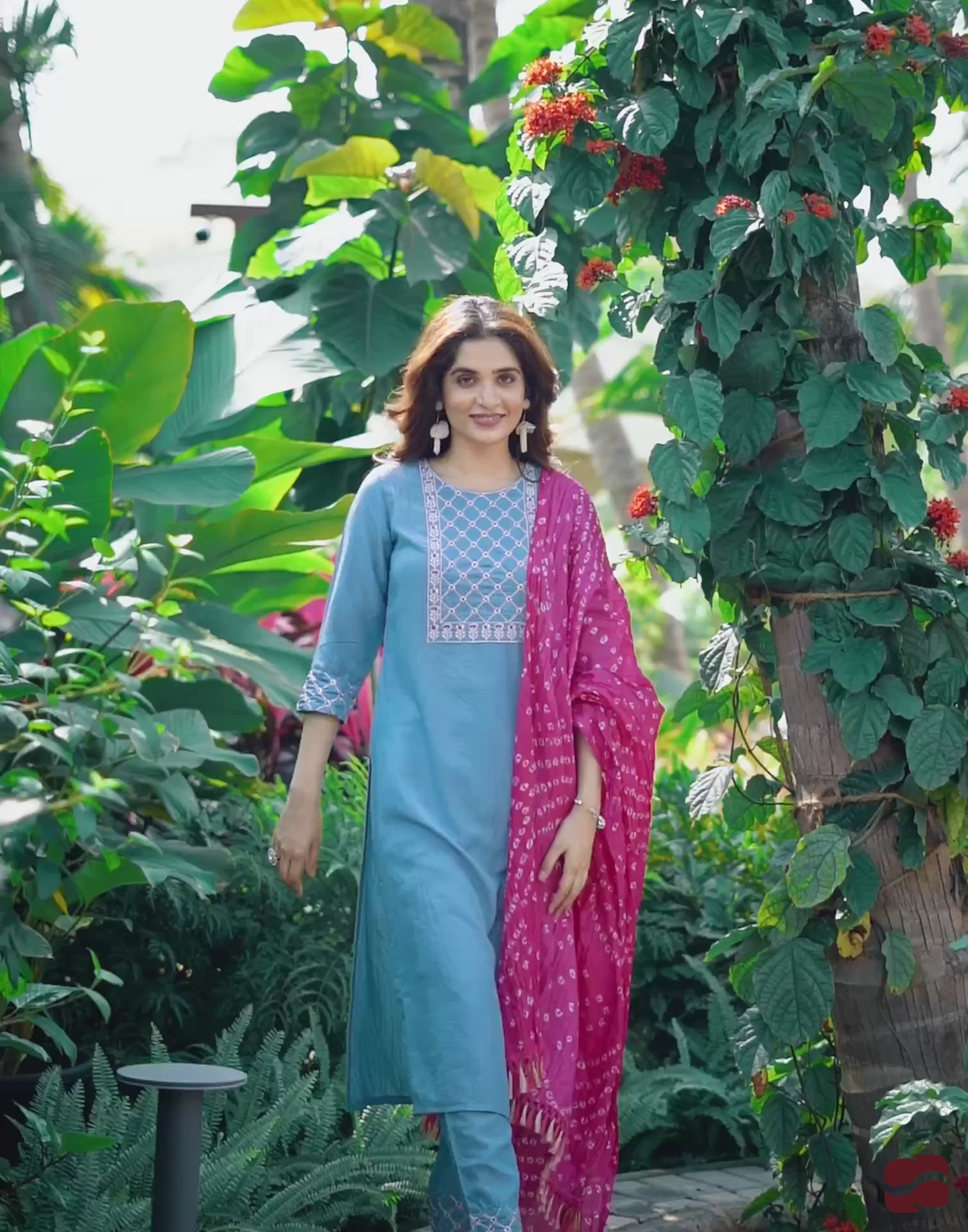 Stylish Straight Kurta with Pant & Dupatta – Women’s Ethnic Wear